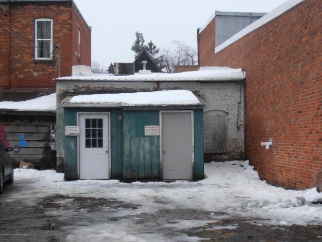 113 N Main St, Perry, MI 48872